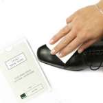 schoenen poetsen met Jack’s Shoe Wipe.